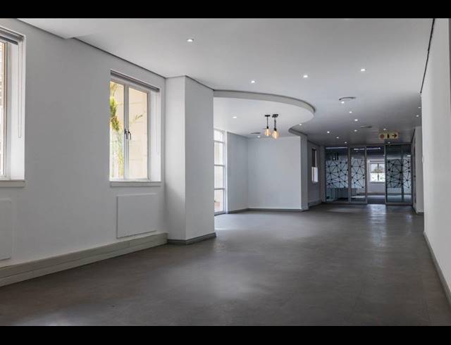 2,422M² OFFICE TO LET IN BRYANSTON